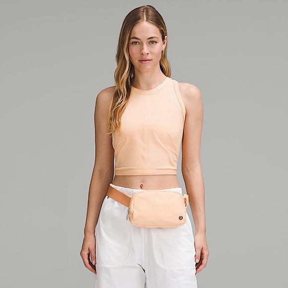 Lululemon Peach Bellini Everywhere Belt Bag 1L - Picture 2 of 4